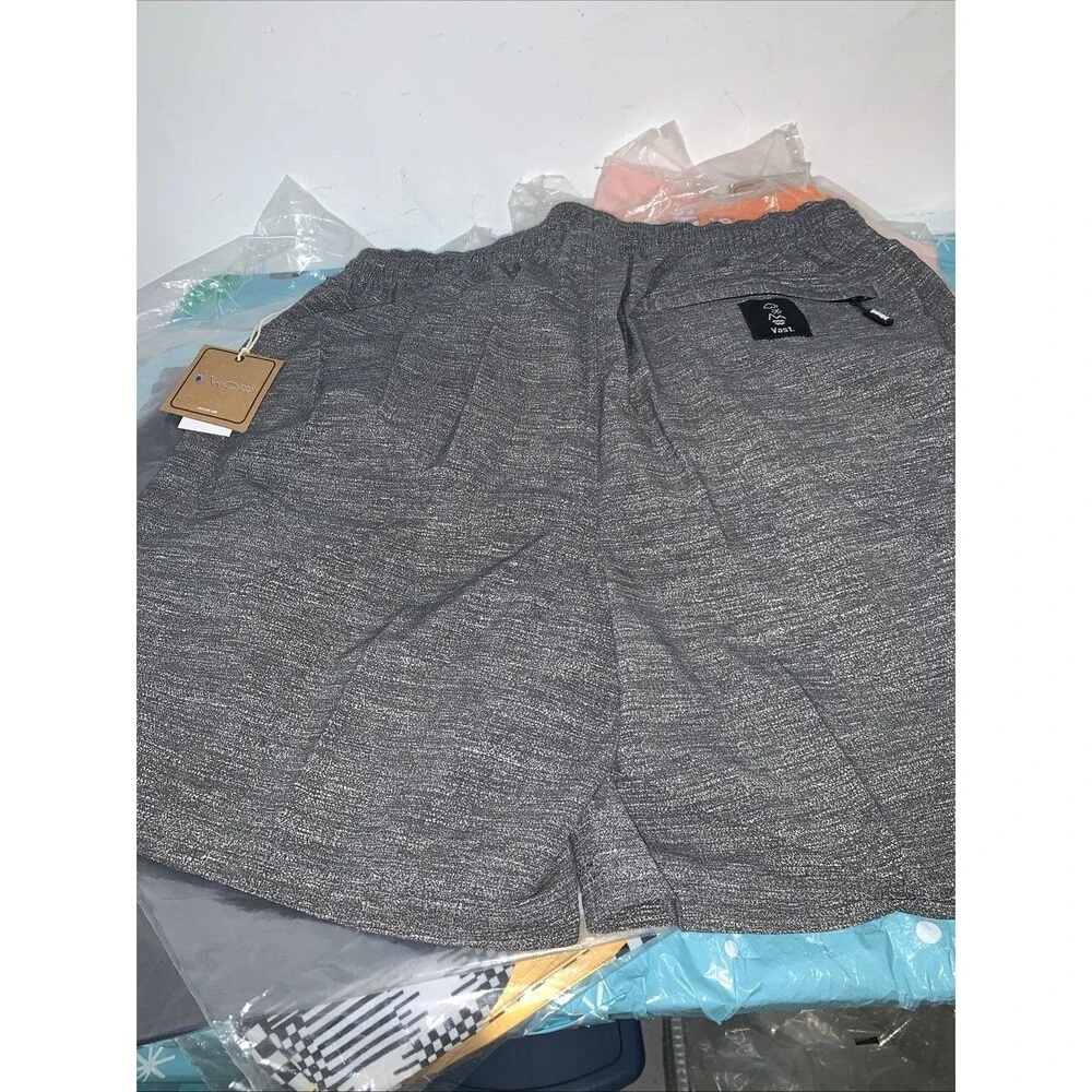 Nwt Vast Men Size XL Grey Shorts‎